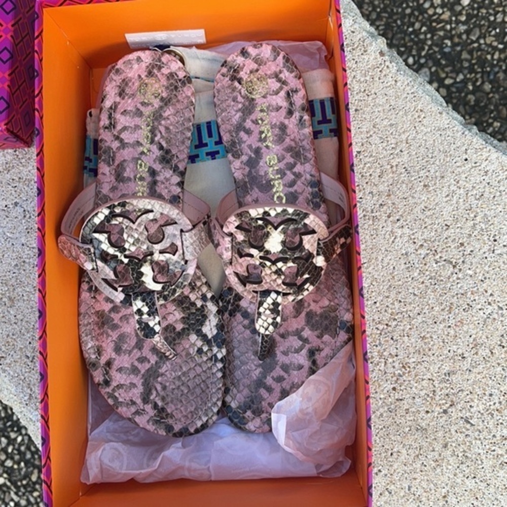 Brand new tory Burch sandal - Picture 2 of 7
